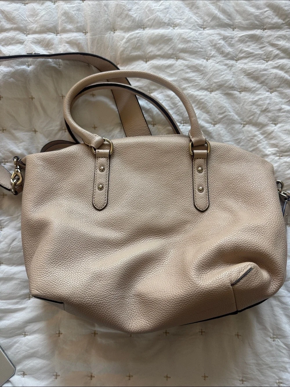 kate spade Pebbled beige purse with Detachable Strap